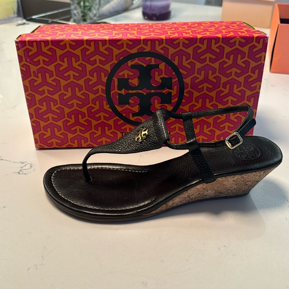Tory Burch sandal size 9.5 W
